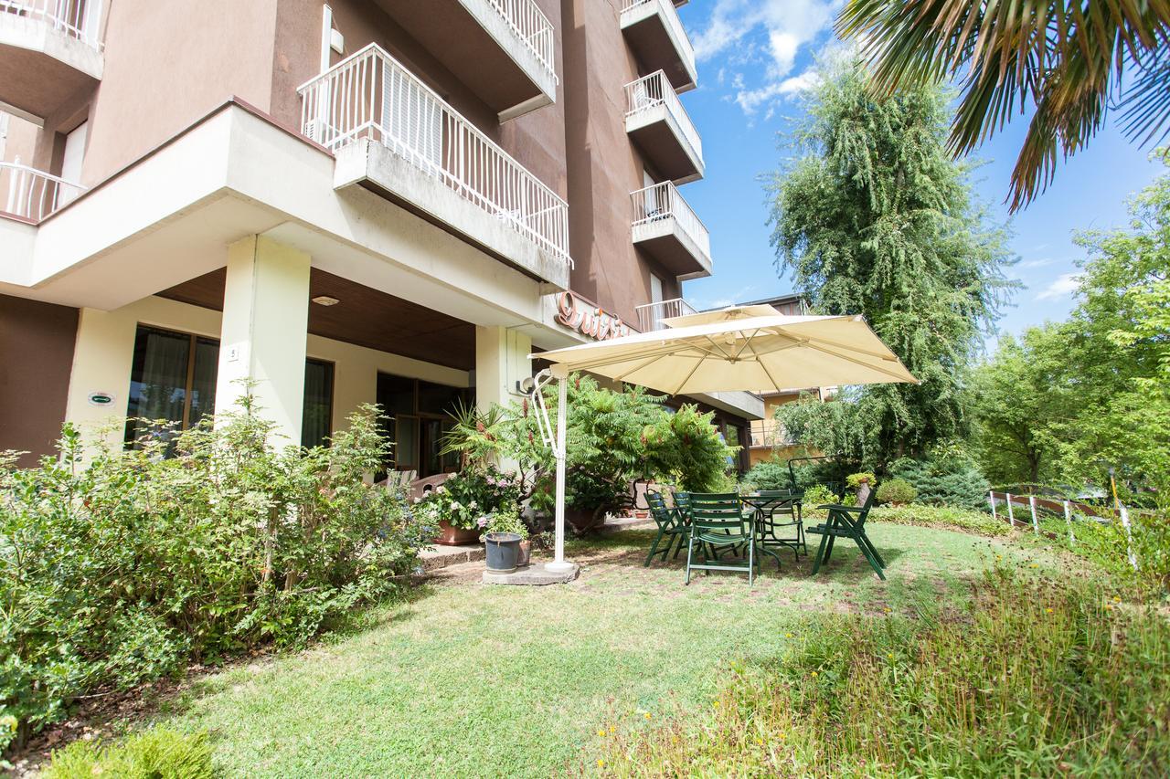 Hotel Quisisana Tabiano Terme Exteriör bild