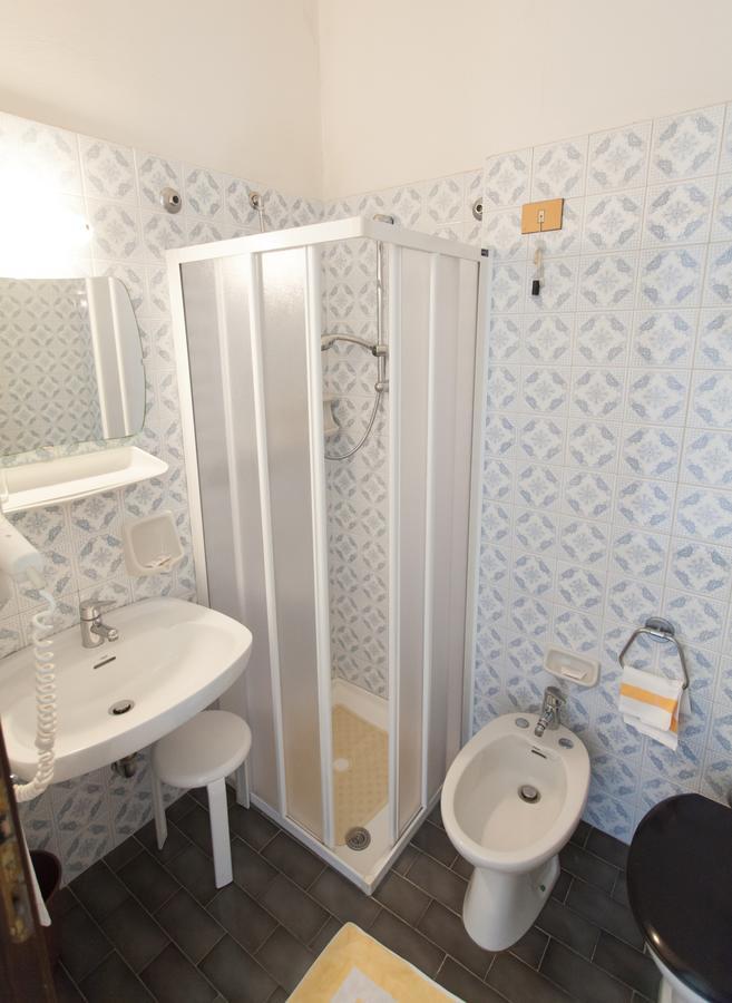 Hotel Quisisana Tabiano Terme Rum bild